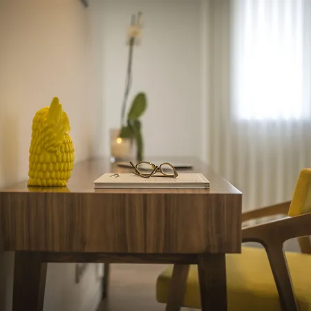 Somewhere - Gasthuis Estoril