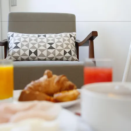 Somewhere - Πανσιόν