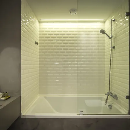 Somewhere - 4* Εστορίλ