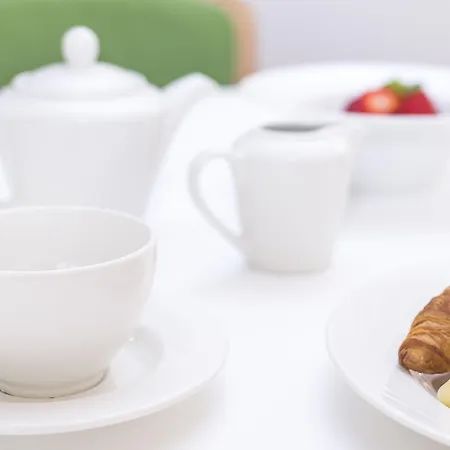 Somewhere - 4* Estoril