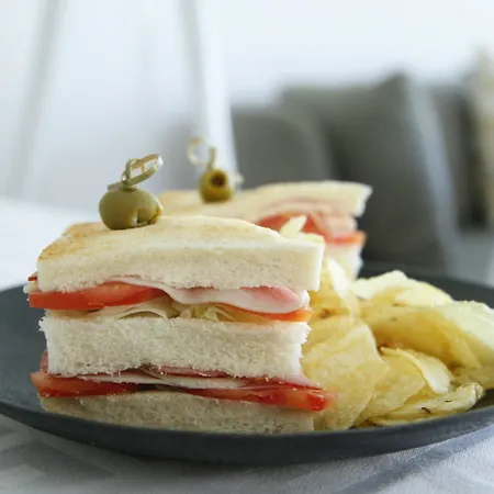 Somewhere - Εστορίλ