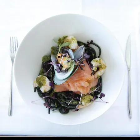 Somewhere - Πανσιόν