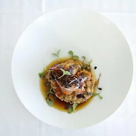 Somewhere - Πανσιόν Εστορίλ