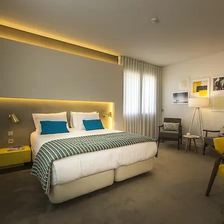 Somewhere - 4* Estoril