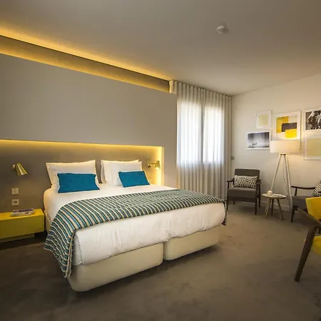 Somewhere - 4* Estoril